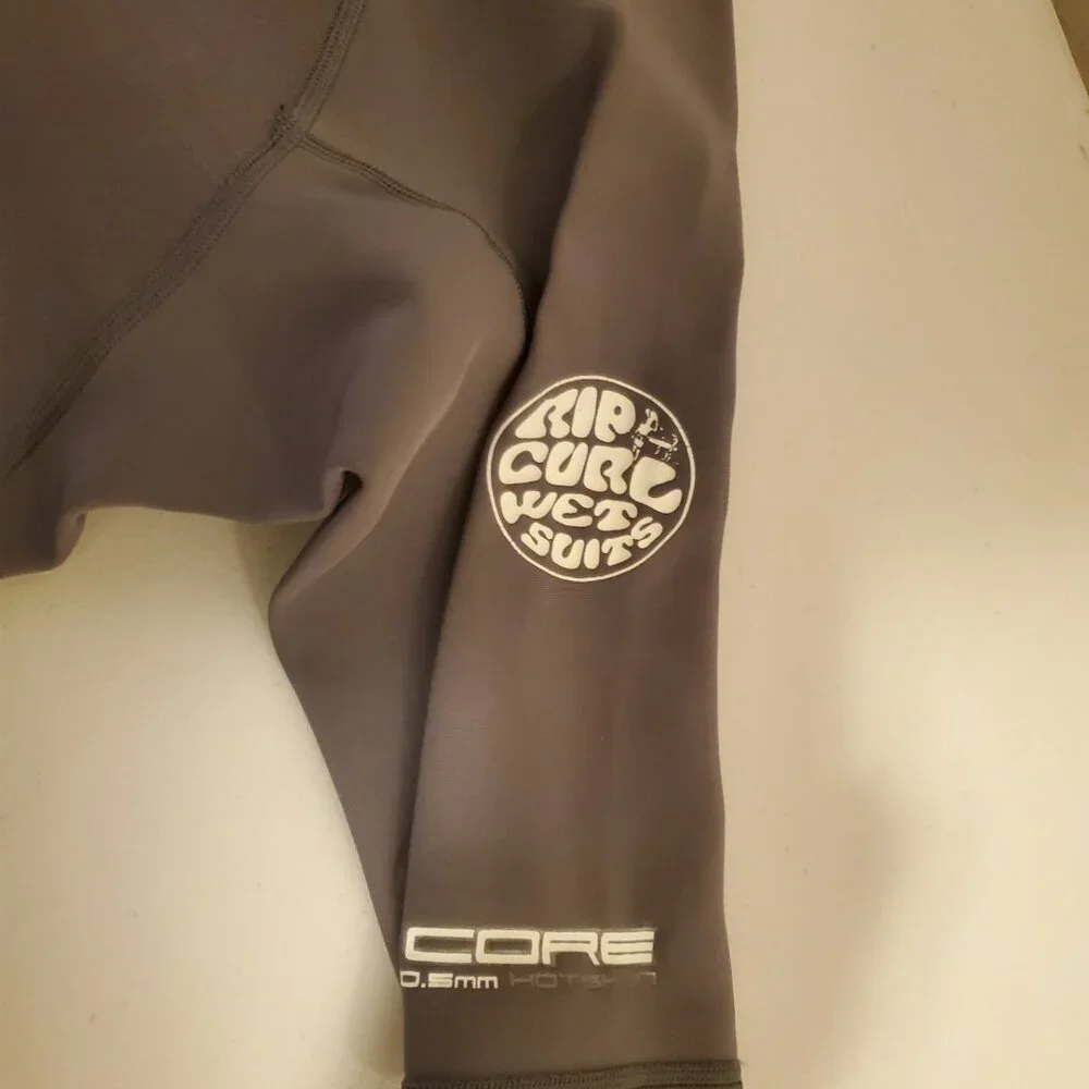 Rip Curl Men's Large Gray with Black Trim. An Elastic Loop on Tail. - Picture 3 of 5